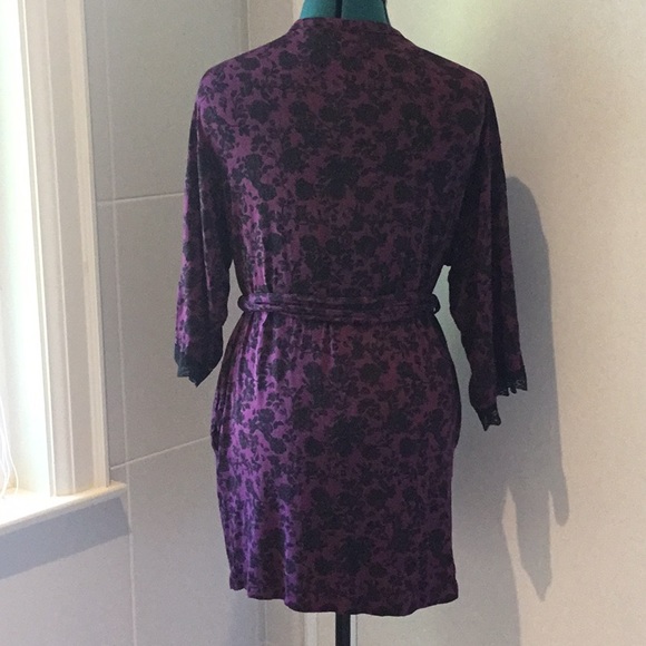 La Vie En Rose, Purple Robe - Picture 3 of 9